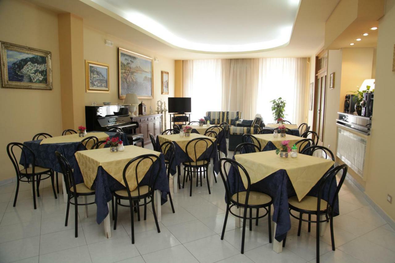 Hotel Desio Castellammare di Stabia Eksteriør billede